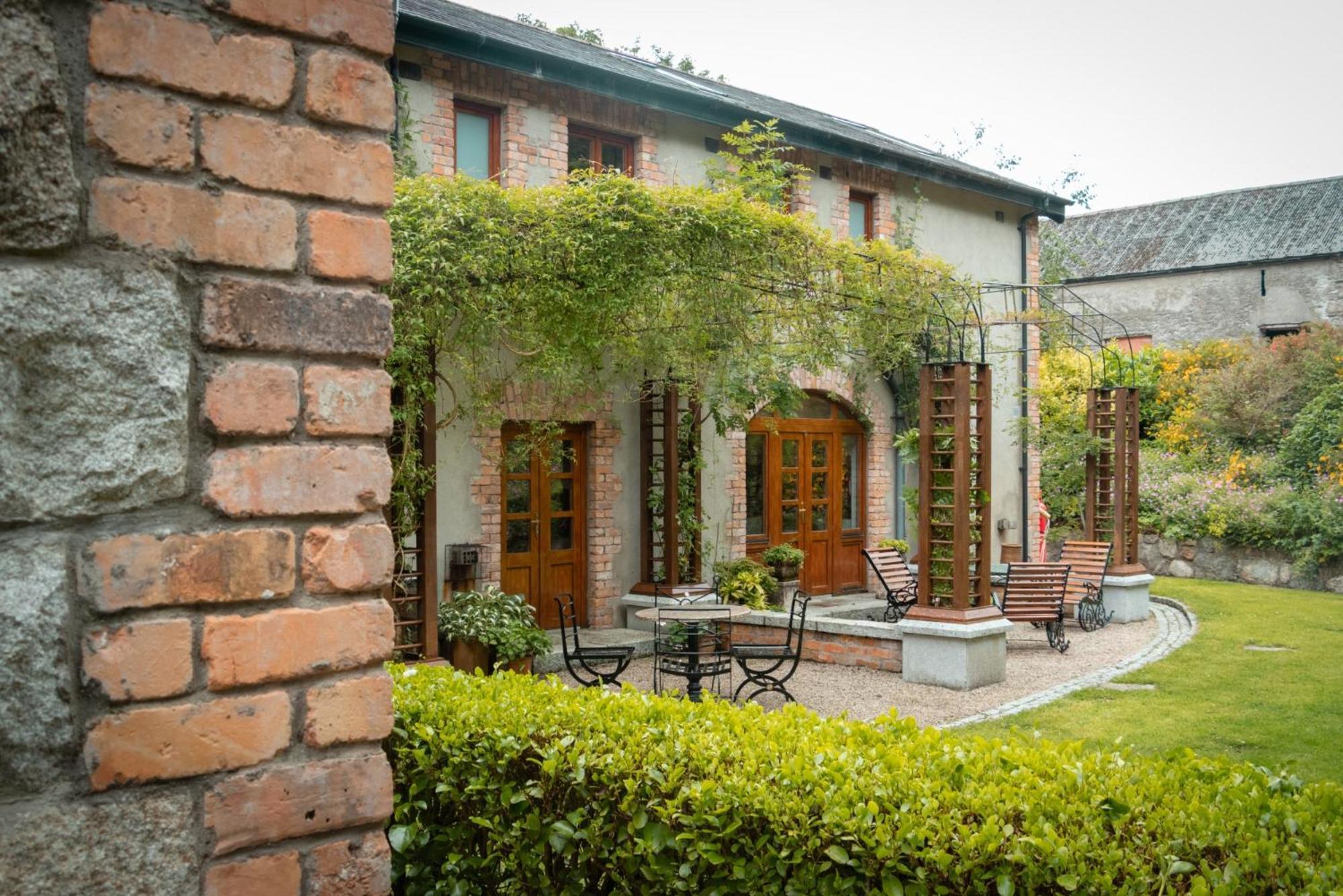 Croneybyrne Courtyard Clara Exterior foto