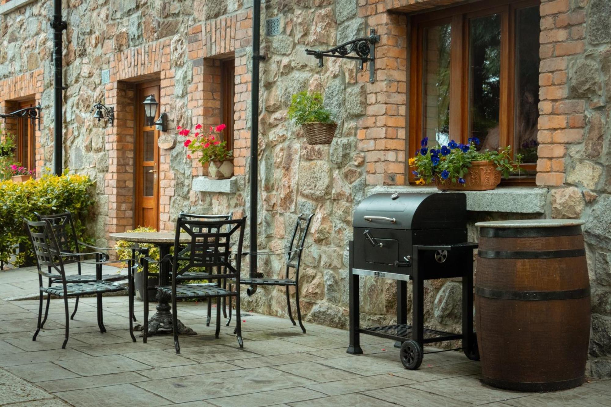 Croneybyrne Courtyard Clara Exterior foto